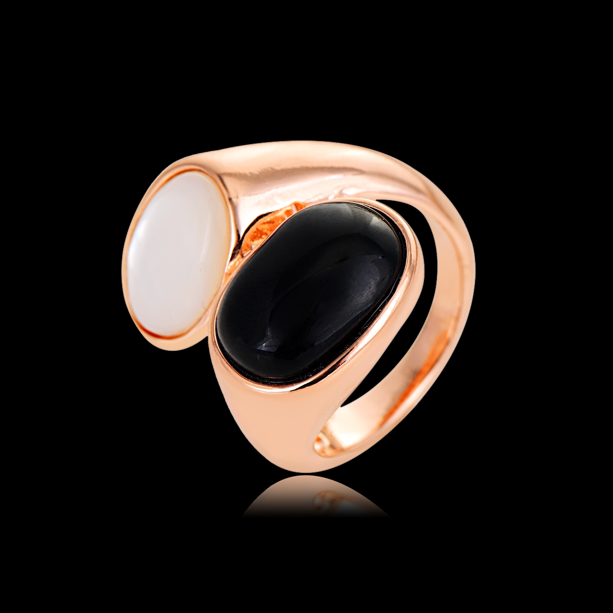 Reasonably Priced Black Zinc Alloy Fashion Ring In Exclusive Design