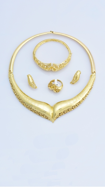 Picture of Being Confident In  Hollow Out Zine-Alloy 3 Pieces Jewelry Sets