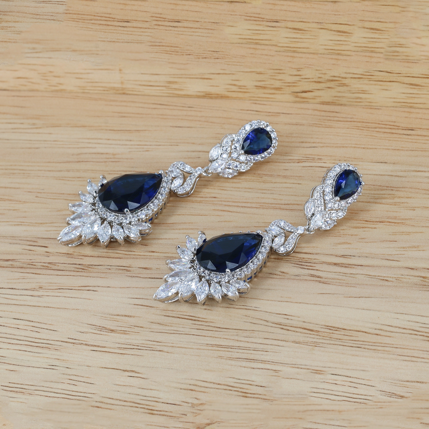 Female Dark Blue Dangle Earrings 1JJ042407E