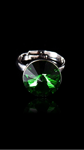 Picture of Gorgeous And Beautiful Swarovski Element Single Stone Fashion Rings