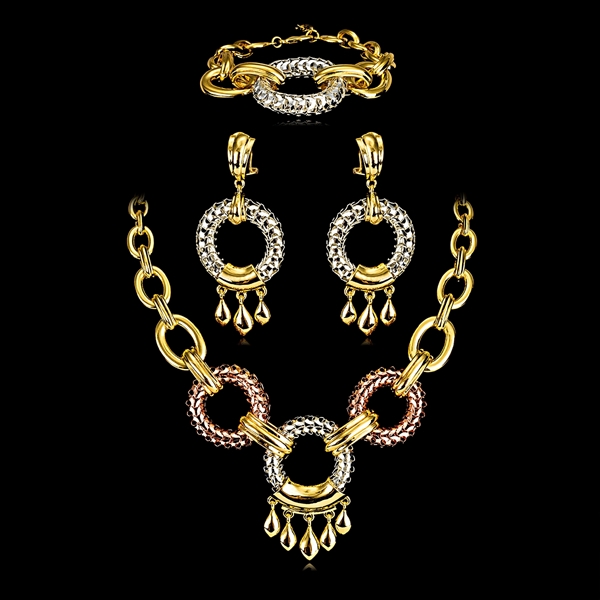 Picture of Dubai Big 3 Piece Jewelry Set in Exclusive Design