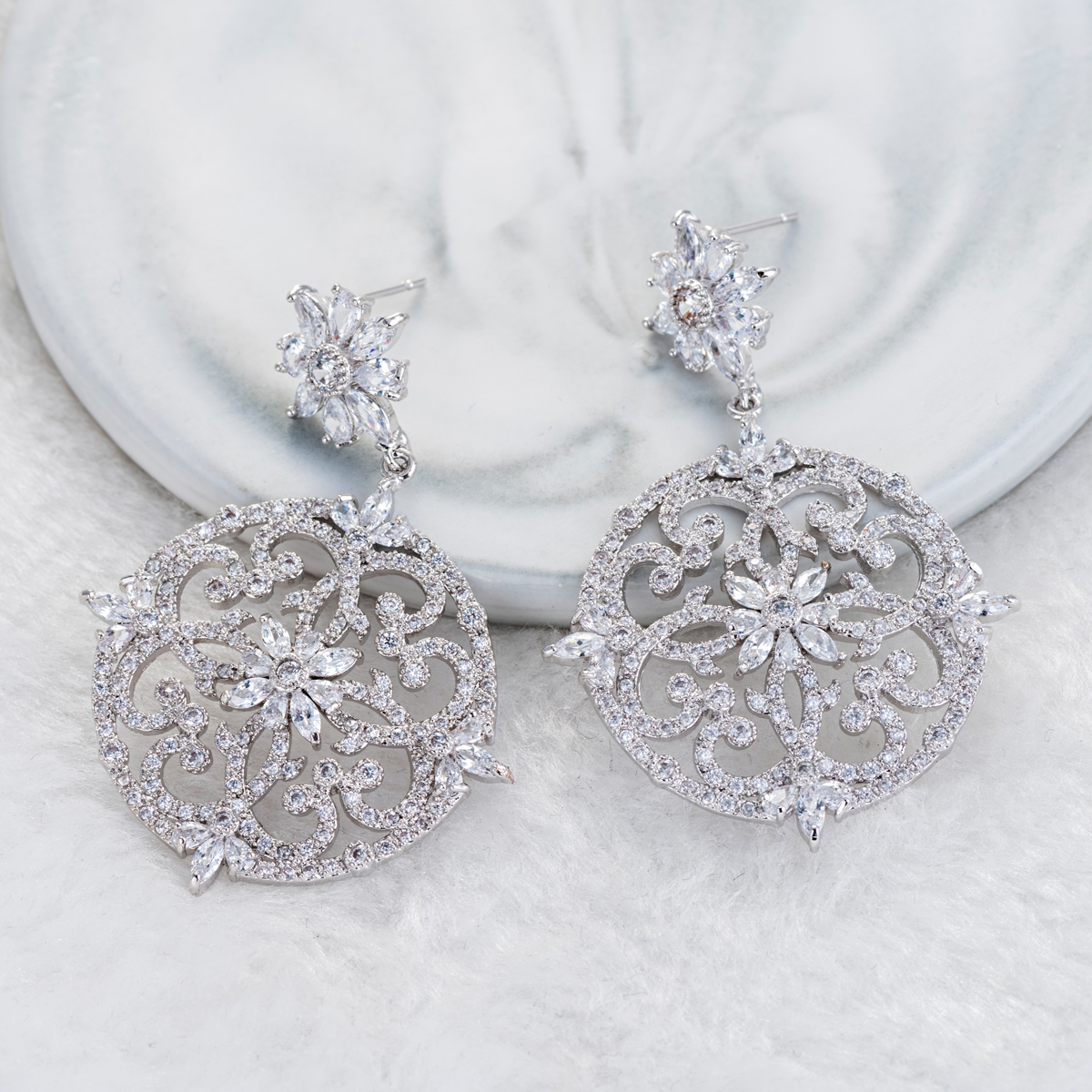 Casual White Dangle Earrings Direct from Factory