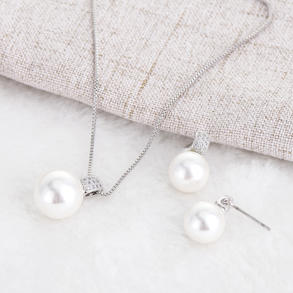 Zinc Alloy Artificial Pearl Necklace and Earring Set from Certified Factory