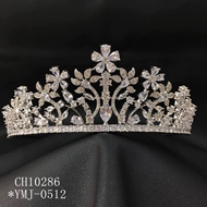 Show details for Nice Cubic Zirconia Luxury Crown