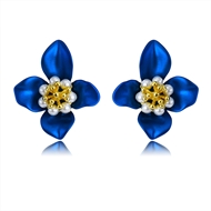 Picture of Affordable Zinc Alloy Gold Plated Stud Earrings from Trust-worthy Supplier