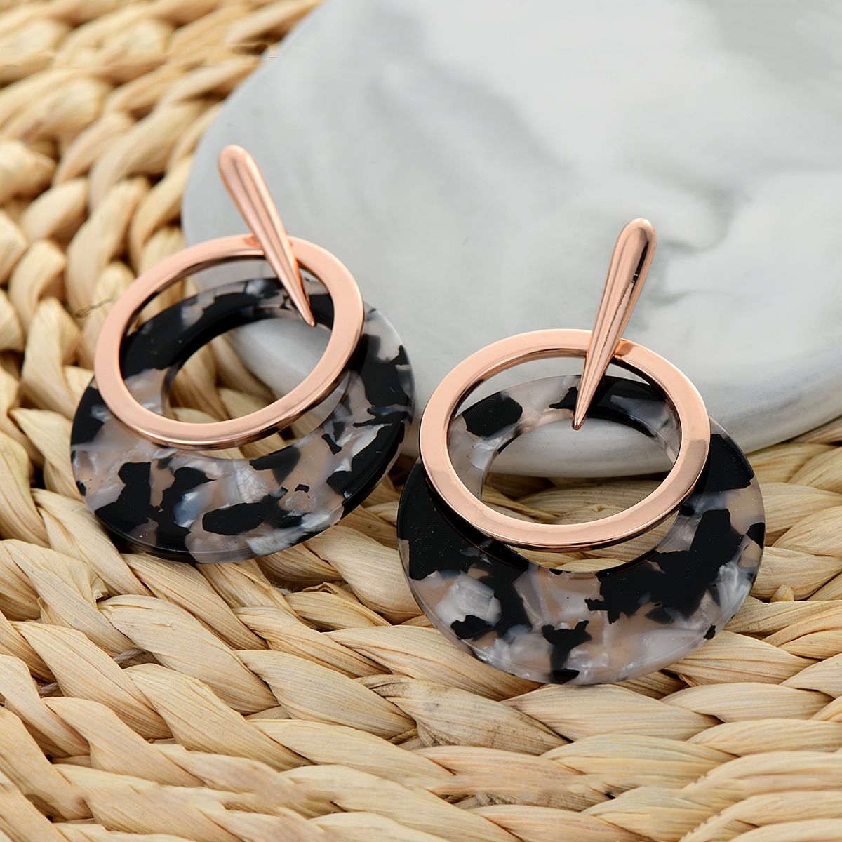 Good Resin Classic Dangle Earrings