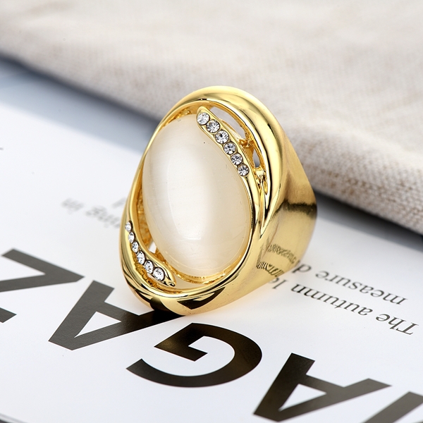 Picture of Zinc Alloy White Fashion Ring at Super Low Price