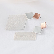 Picture of Zinc Alloy Geometric Dangle Earrings From Reliable Factory