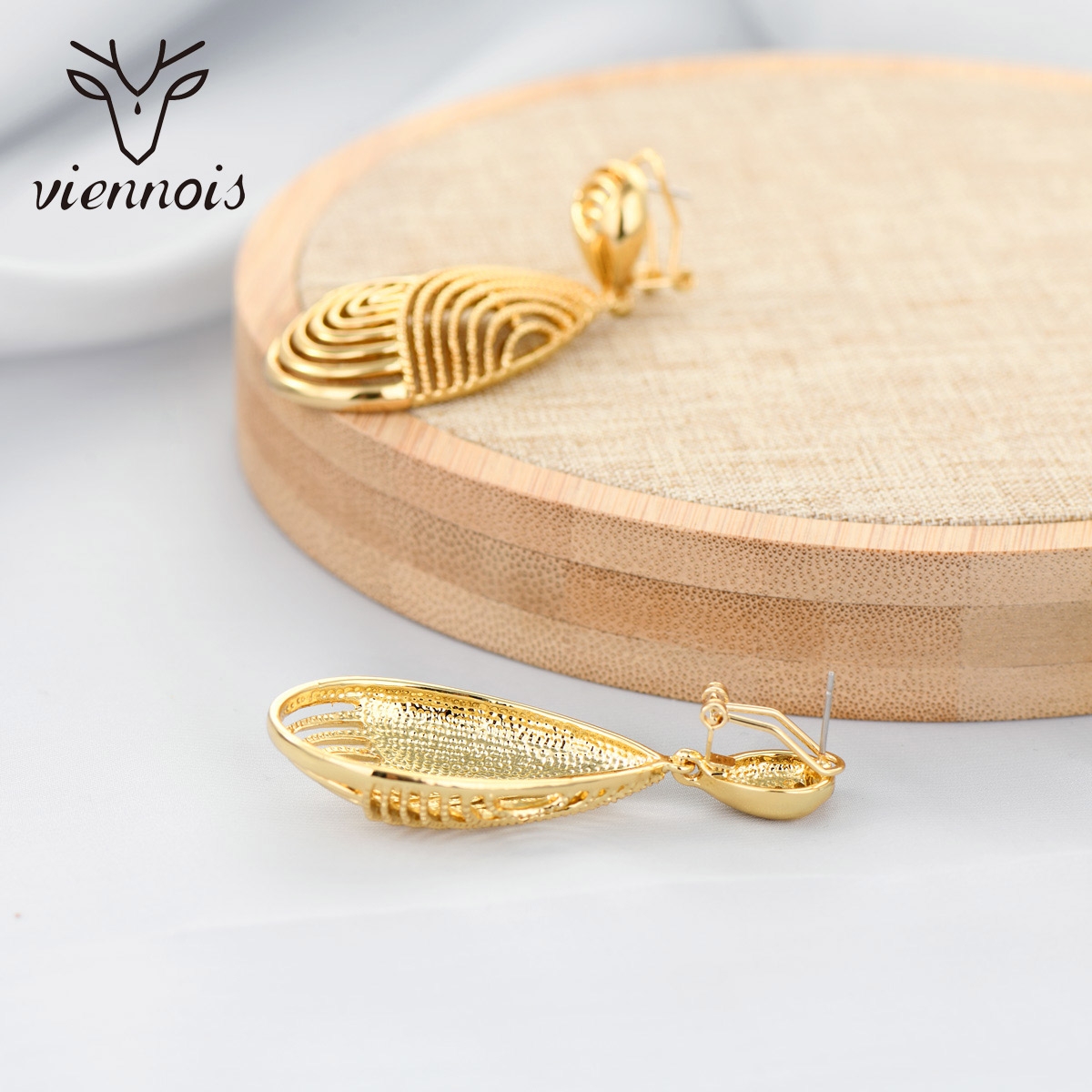 Dubai Gold Plated Dangle Earrings with Beautiful Craftmanship