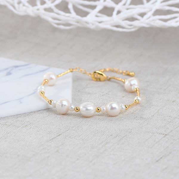 Picture of Classic Gold Plated Fashion Bracelet with Fast Shipping