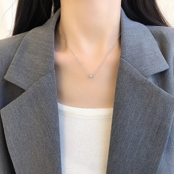 Picture of Need-Now White Cubic Zirconia Pendant Necklace from Editor Picks