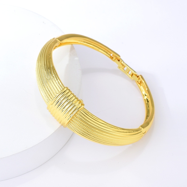 Picture of Hot Selling Gold Plated Medium Fashion Bangle from Top Designer