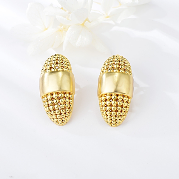 Fashion Medium Dubai Stud Earrings