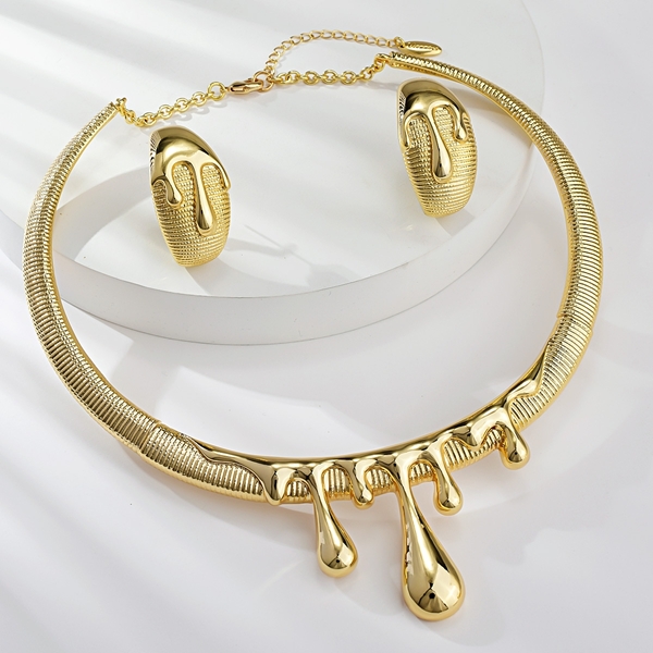Picture of Fashionable Dubai Gold Plated 2 Piece Jewelry Set