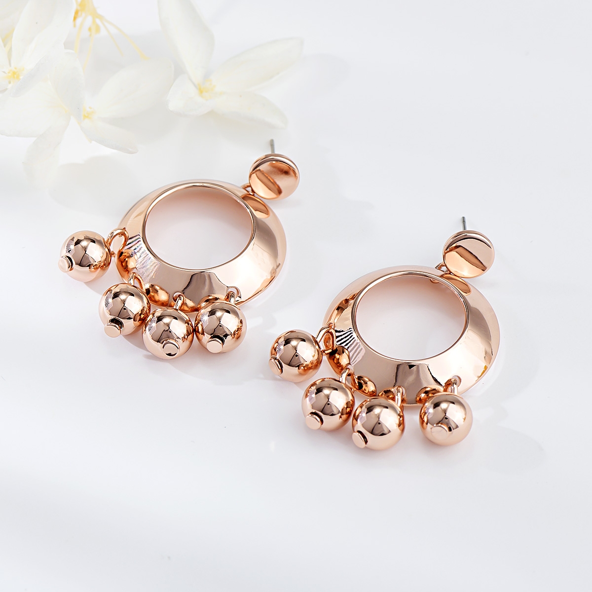 Fashionable Dubai Zinc Alloy Drop & Dangle Earrings