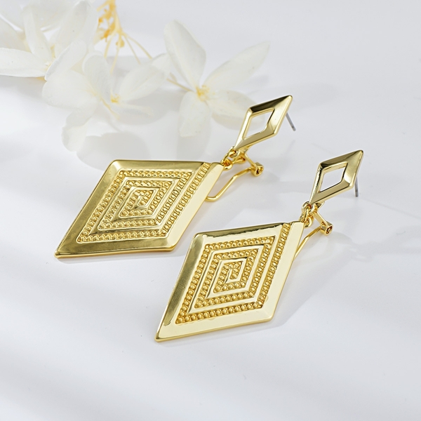 Picture of Charming Gold Plated Dubai Drop & Dangle Earrings As a Gift