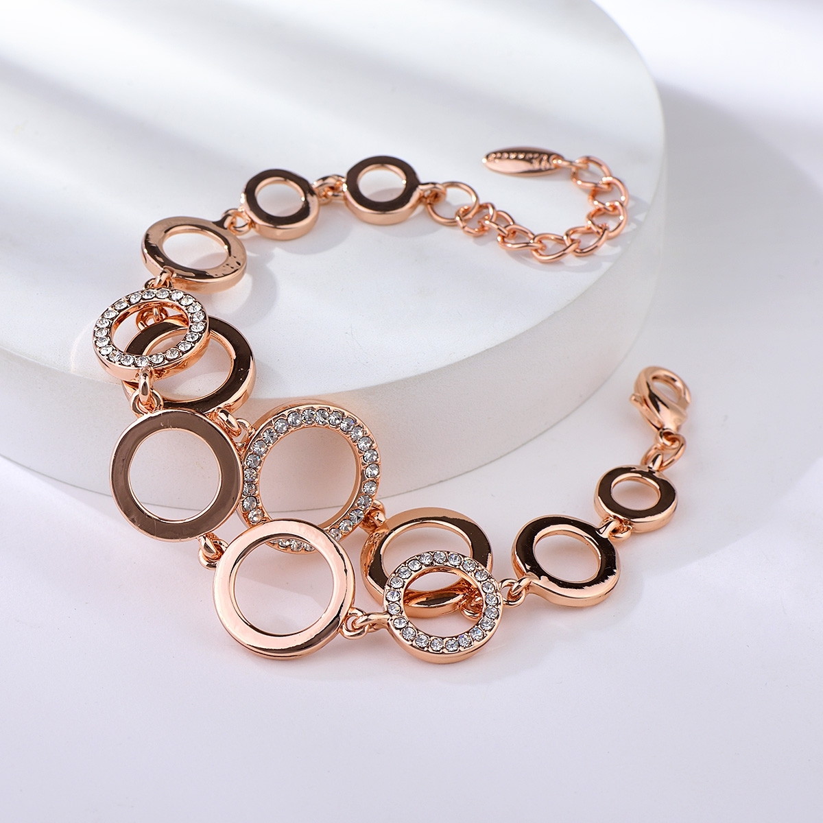 Zinc Alloy Casual Fashion Bracelet with SGS/ISO Certification