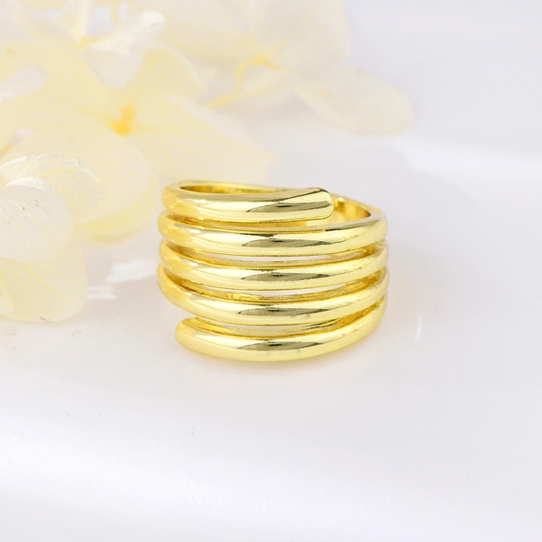 Picture of Wholesale Gold Plated Dubai Fashion Ring with No-Risk Return