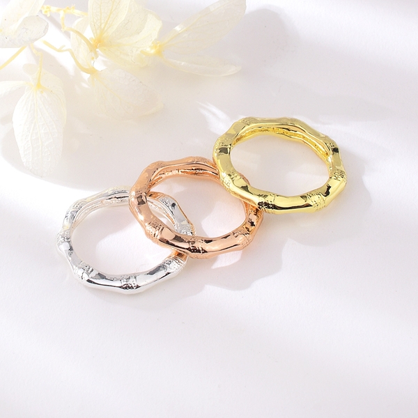 Picture of Affordable Zinc Alloy Small Fashion Ring from Trust-worthy Supplier
