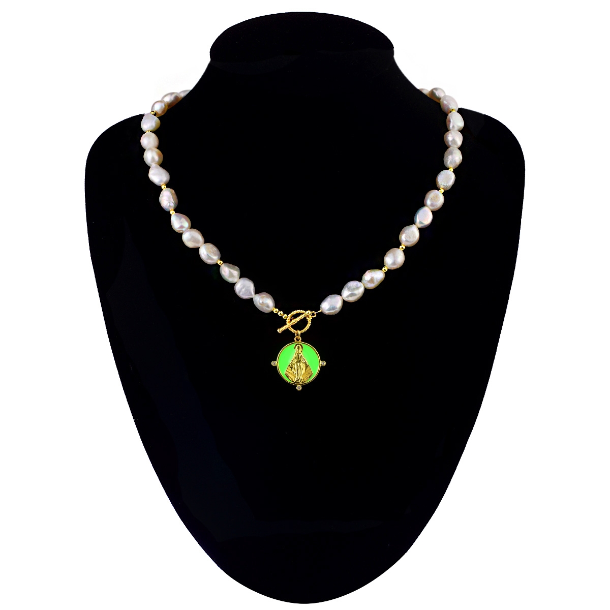 Featured Yellow Artificial Pearl Short Chain Necklace with Full Guarantee