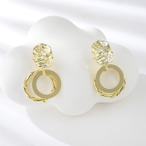 Picture of Fashion Medium Gold Plated Dangle Earrings