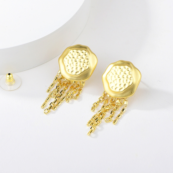 Picture of Fashionable Dubai Gold Plated Dangle Earrings