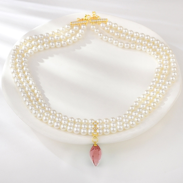 Picture of Reasonably Priced Gold Plated shell pearl Short Statement Necklace with Low Cost
