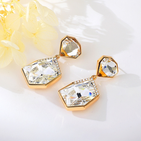 Picture of Fashion White Stud Earrings with Unbeatable Quality