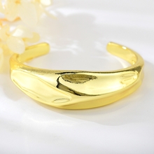 Show details for Dubai Small Fashion Bangle with 3~7 Day Delivery