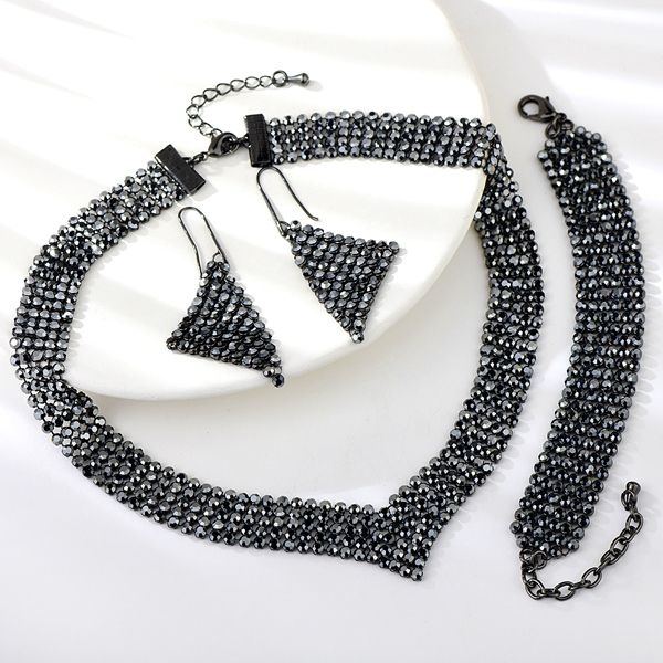 Picture of Irresistible Black Zinc Alloy 3 Piece Jewelry Set As a Gift
