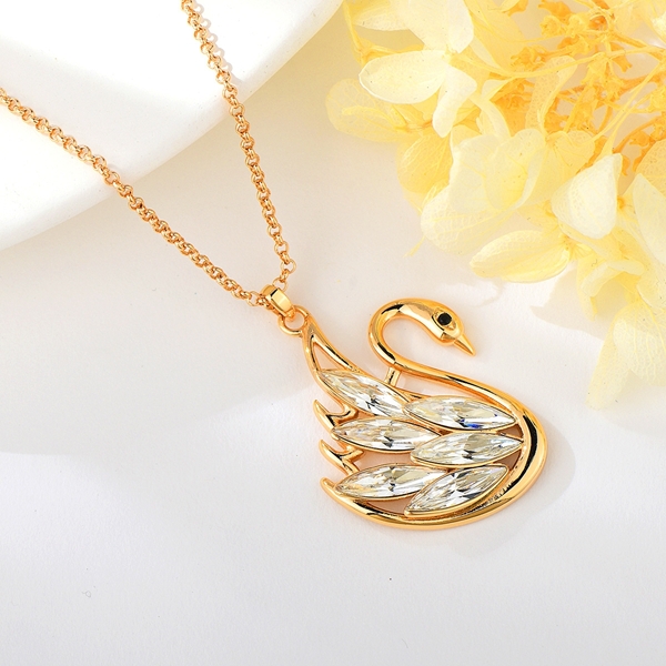 Picture of Funky Small swan Pendant Necklace