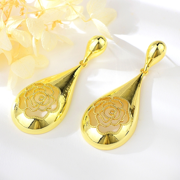 Picture of Impressive Gold Plated Big Dangle Earrings with Low MOQ