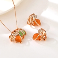 Picture of Popular Artificial Crystal Gold Plated 2 Piece Jewelry Set