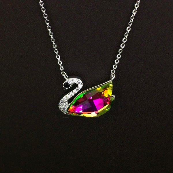 Picture of Staple swan Holiday Pendant Necklace