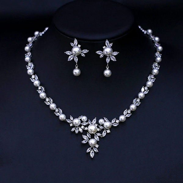 Picture of Luxury Platinum Plated 2 Piece Jewelry Set in Exclusive Design