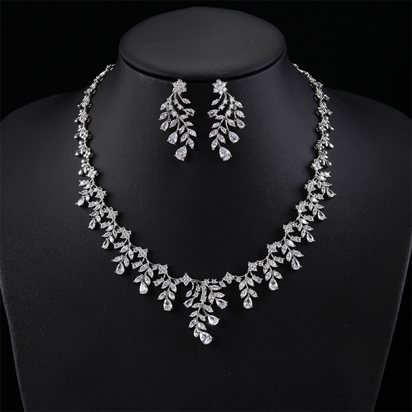 Picture of Luxury Cubic Zirconia 2 Piece Jewelry Set with Worldwide Shipping