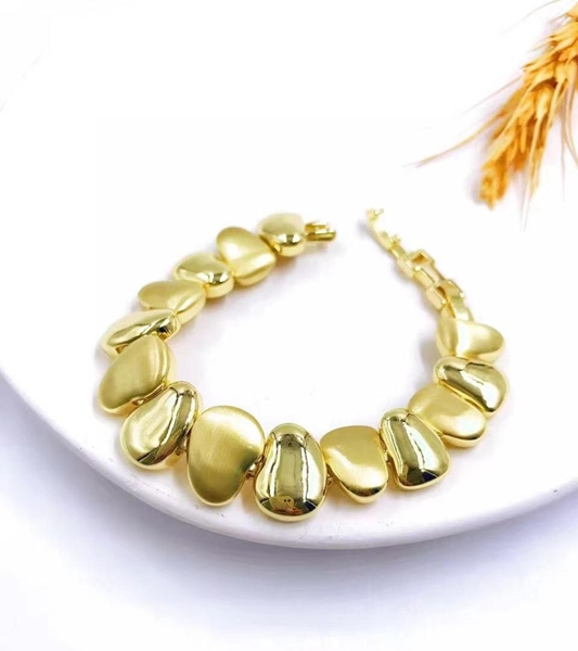 Picture of Reasonably Priced Gold Plated Colorful Collar Necklace for Female